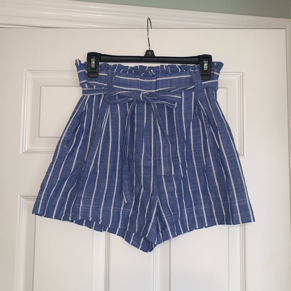 HIGH-WAISTED TIE-FRONT SHORTS